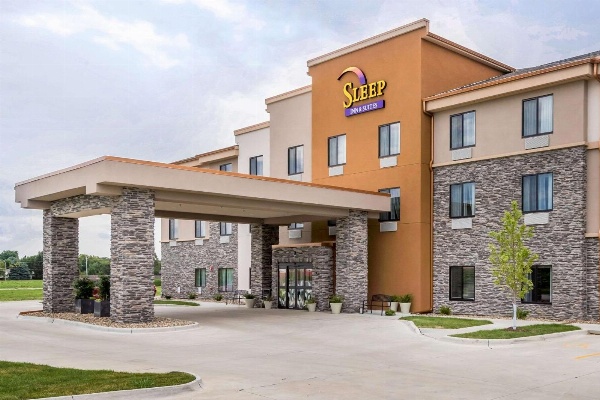 Sleep Inn & Suites West Des Moines near Jordan Creek image 1